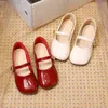 Mädchen Prinzessin Schuhe Frühling Mode Mary Jane Kleid Tanz Baby Kinder Sandalen Ballett Marke Patent Metall Weiche Sohle Rot Wohnungen 240124