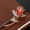 Broches brillantes en Zircon rouge tulipe pour femmes, Bouquet de roses élégant, épingles à revers, Badge de fête de mariage, bijoux