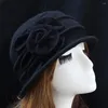 Berretti in lana cloche a fiori invernali secchiello vintage elegante berretto da donna berretto da baseball da donna bordo dritto decorazione per feste