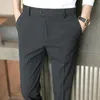 Garnitury męskie 2024 Letnia moda Plaid Suit Pants Slim Fited Anglia Sukienka biznesowa Spodnie luksusowe ubranie mężczyzna