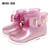 Mini DD Barn Rainboots Gilrs Fashion Högkvalitet Jelly Shoes Sparkle Princess Bow Shoes PVC Non-Slip Rain Boot DD018 240125