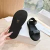 de rij platte sandaal slides Comfortabel eenvoudig Leer Casual platte schoenen Luxe designer sandaal voor dames Fabrieksschoeisel Zwart wit Met doos