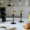 Bicchiere da champagne medievale francese Lo spumante perfetto per una celebrazione senza tempo 240127