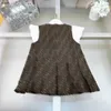 Marka dziewcząt drożdżowy zestaw sukienki dla niemowląt Rozmiar 100-150 Partydress garnitury solidny kolor krótki rękaw i litera drukowana sukienka na kamisole 20 stycznia