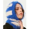 Laine mélangée en peluche cagoule contraste couleur moelleux tricoté femmes hiver rétro cou protecteur un Skullies bonnets en gros 240124