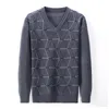 Модный брендовый свитер для мужчин. Пуловеры с V-образным вырезом. Slim Fit Джемперы. Вязаные толстые теплые осенние корейские стили. Повседневная одежда для мужчин 240125.