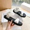 Raden Flat Sandal Slides Bekväm Simple Leather Casual Flat Shoes Luxury Designer Sandal för Womens Factory Factory Factrowear Black White With Box