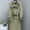 Mulheres de luxo designer trench coat feminino blusão corpo carta impressão jaqueta solta cinto casaco feminino casual longo trenchs casaco