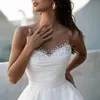 Abiti da sposa linea A Sheer Neck a strati Organza Perline Perle Abito da sposa drappeggiato per la sposa Sweep Train per matrimonio per donne arabe nere africane D130