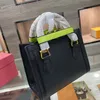 Tasarımcı Çanta Tasarımcıları Bambu Ortak Omuz Kadınları Aksiller Çantalar Fashions Classics Moon Deri Çanak Moda S Markaları Crossbody Bags