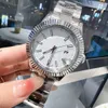 New Mens Watch Designer يشاهد أوتوماتيكي أزياء ميكانيكية 40 مم نمط كلاسيكي 316 من الفولاذ المقاوم للصدأ مقاوم للماء مملوء