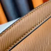 Kvinnor Luxurys Designer Bag Twist Leather Shoulder Bags V Lock Flap Handväska Kvinnor Purses Shopping Totes Bag Tvivlar Kvinna Crossbody Bag Lady Pochette Tote Middle Size