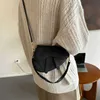 Cross Body Western Style Texture 2024 Personlig och trendig ny trend Kontrasterande färgversion Sling en axel bärbar crossbody sadelväska ddabd