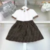 Modeflickor Tracksuits Kids Dress Suits Storlek 110-160 Summer Baby Short Sleeved Suit Short Sleeved T-shirt och Letter Printing kjol Jan20