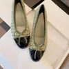파리 디자이너 Black Ballet Flats Shoes 럭셔리 여성 브랜드 퀼트 진정한 가죽 슬립 발레리나 둥근 발가락 레이디스 드레스 신발 채널 Zapatos de Mujer