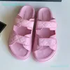 Pappa sandal slip on utan bakre remmen Kvinnor Summer Dad Slide Mule Slide Flat Shoes 100% Real Leather Quilted Leather With Box Designer Dad Sandal Luxury