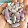 Dekorativa figurer 100g Vacker naturlig Kunzite Tumbled Stone Purple Crystal Healing Prov Mineraler Hem Desk Aquarium Decoration