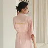 Vêtements de nuit pour femmes Mariée Demoiselle d'honneur Mariage Kimono Robe de chambre Robe d'été Femmes Peignoir avec ceinture Chemise de nuit Loungewear Robe à col en V