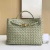 Hot B Family 8-Line Buckle Andiamo Bag Original Leather New Woven Women Women Single Crossbody Crossbod