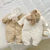 Söt Bear Winter Baby Jumpsuit Scarf Autumn Born Romper for Boys Girls Clothece Toddler Outfit Set Korean Infant Onesie 240119