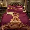 Set di biancheria da letto Set di cotone egiziano ricamato di lusso Copripiumino grigio rosso Copripiumino morbido lenzuolo piatto Federe 4/6 pezzi