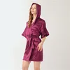 Kvinnors sömnkläder huva nattklänning Silk Satin Robes Short Silkesly Solid Color Bathrobe Bridesmaid Wedding Party For Women