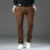 Jeans slim da uomo autunno stile classico Pantaloni casual in denim elasticizzato business di alta qualità Marrone Nero Verde Pantaloni di marca maschile 240118
