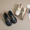 小型サイズの女性靴313233シングルシューズレディース2022年春と秋の新しいイギリススタイルのタッセルスモールレザーシューズフラットボトムローファー34