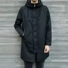 Trench da uomo con cappuccio Giacca a vento di media lunghezza Impermeabile Primavera Autunno Cappotto casual Abbigliamento moda uomo 240118