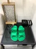 2024 Lüks Sandalet Kadın Terlik Çok renkli slaytlar Deri Sandal Kadın Hook Döngü Günlük Ayakkabılar 35-41 Kutu ve Toz Çantası Plaj Terlik