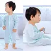 生まれた赤ちゃんの夏の薄いロモアーズ長袖ha服幼児の女の赤ちゃんピンクの登山エアコンスーツパジャマのワンシー240119