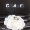 Les femmes charmantes aiment la bague de mariage avec la marque de luxe de créateurs bijoux 18 km plaqué 925 Bague de fête de voyage en diamant de brouillard en argent Silver 925