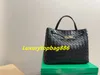 Yeni versiyonlar lüks dokuma çanta çanta kadın kılıfları tasarımcı çanta bayan omuz çantaları moda lüksler tasarımcılar crossbody tığ çantası yüksek kaliteli beyaz hangbags