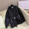 Blazer da donna firmato Giacca con bottoni firmata Lettera triangolare invertita abbinata alla moda Giacca lunga in nylon Giacca superiore