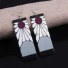 Stud Creative Anime akrylowe kolczyki dla kobiet Demon warstwy motyla Tanjiro Uch Ear Drop Trendy Fani Cosplayer Akcesoria biżuterii Prezenty YQ240129