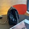 Fashion Women Chain Bag Womens Shoulder Bag 20cm Leather Ringer Gold Hardware Metal Buckle Luxury Handbag Matelasse Chain Crossbody Bag Makeup Bag Dress Bags Purse