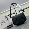 Paseo Satchel Lśniąca nappa nudna designerka dla kobiet na ramię Crossbody Bag kontur to czysta i elegancka luksusowa torba luksusowa 062138