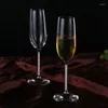 Kieliszki do wina 2pcs Zestaw ślubny w stylu europejskim Diamentowy borokrzemowy szklany szampan champagne para walentynkowe prezenty 260 ml