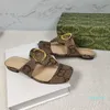 Diseñador Zapatillas en forma de T Sandalias negras Señora Zapatillas clásicas resistentes al desgaste Diseñadores Zapatillas de playa Moda Diapositivas planas Chanclas Sandalia Nuevo estilo Tamaño 35-43