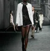 Jaquetas femininas designer 2023 estilo francês pequeno vestido branco perfumado, jaqueta longa feminina, cardigã, tweed grosso primavera e outono, top de terno HF5W
