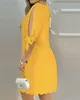 女性用ドレス2023夏のファッションパール装飾スプリットスリーブカジュアルボートネックプレーンハーフスリーブデイリーバケーションミニドレス240124