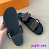 BOM DIA GENUINE 가죽 샌들 샌들 슬리퍼 캐주얼 신발 여름 신발 해변 검투사 노새 HASP New Womans Flat Slide Luxury Designer Sliders Sandale