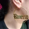 Charm Fashion 2070 mm Big Hoop Ohrringe Datum Name benutzerdefinierte Ohren aus Edelstahl Ohrringen für Frauen, die Brautjungfer Geschenke heiraten