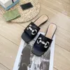Projektant Slajdy Summer Luksusowe sandałowe plażę zjeżdżalnia płaska platforma sandałowe panie pomarańczowe białe czarne przyczynowe kobiety wygodne leniwe klapki