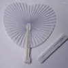 Party Favor darmowe niestandardowe White Folding Paper Fan 15/25 z plastikowymi uchwytami na wesele Pamiątki