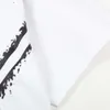 Hombres de gama alta Camiseta Diseñador Camisetas para hombre Moda para mujer Logotipo de triángulo de metal pesado Impresión de letras Camiseta gráfica Tendencia Camiseta de manga corta simple Camiseta de algodón suelta informal