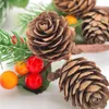 Decoratieve bloemen 10st Holly Berry Pine Cone Kunstmatige 15cm/6" Takken Kerstboom Accessoires Geel Rood Fruit DIY Bruidsboeket