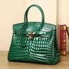 Vente en gros Top Original Party Home Sacs fourre-tout Boutique en ligne Nouveau crocodile brillant femme en cuir perle célébrité banquet grand ont un vrai logo