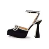 Mach satin bow skor plattform pumpar utsmyckade strass kvällsko chunky höga klackar sandaler med lyxdesigners ankel rem klänning