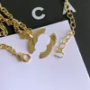 Pläterad lyxig g vintage ff guldhänge charm kvinnor halsband smycken halsband med boxbutik lång kedja designad för romantisk kärleksgåva